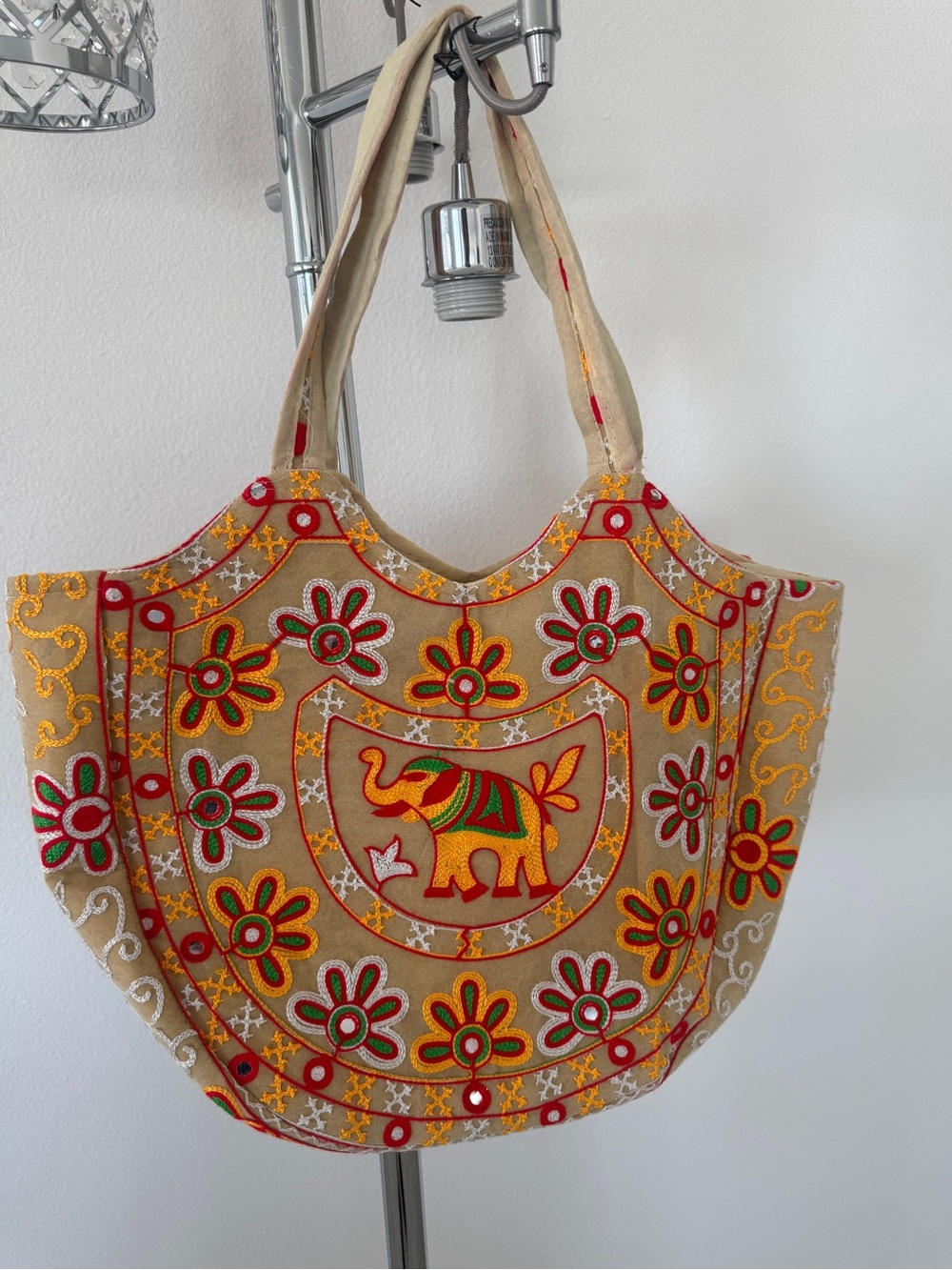 Handcrafted Embroidered Tan/Multi Tote Bag with Flowers & Elephant Motif, New - Picture 4 of 6